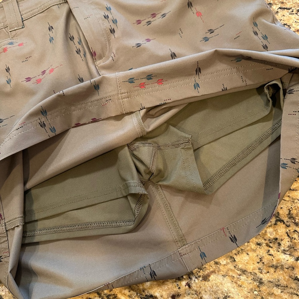 Eddie Bauer army green arrow print Tennis Golf Active Skirt Skort women's sz 4 - Picture 7 of 7